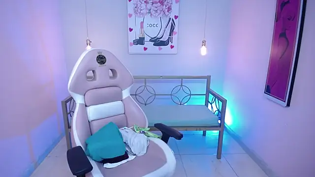 antonella_delgado - Antonella_delgado's free webcam - UK Sex Cams