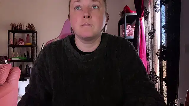 kisicaxx (F milf) - worship me