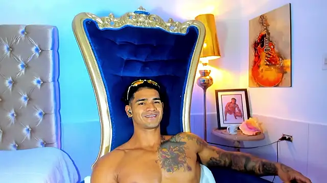 antonio__444 (Ask my age) - milk in my adbomen