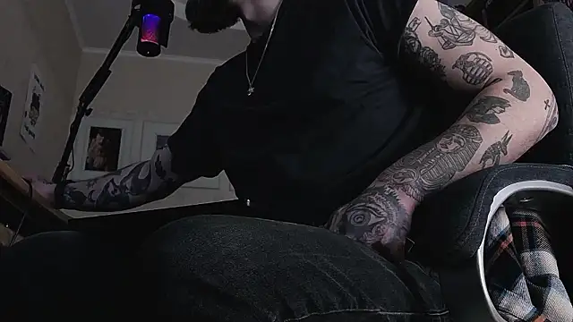 FindomJason live sex cam