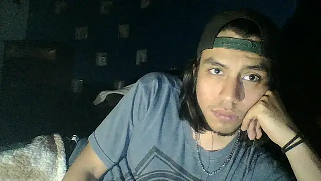 alexalejandro13 - AlexAlejandro13's free webcam - UK Sex Cams