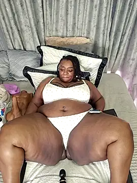 ThickianaRider live sex cam