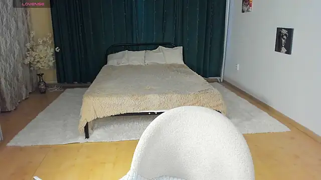 liliamoons - LiliaMoons's free webcam - UK Sex Cams