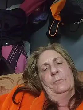 SultrySummer68 webcam