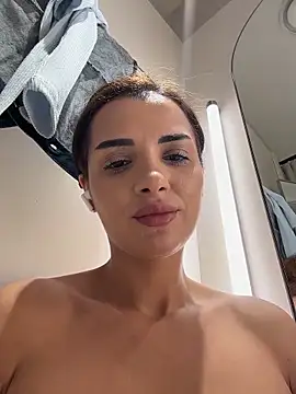 NaughtyChloeee webcam