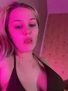 keeeessyyy - Keeeessyyy's free webcam - UK Sex Cams