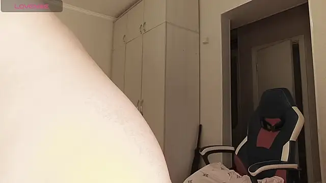 missvalday - MissValday's free webcam - UK Sex Cams