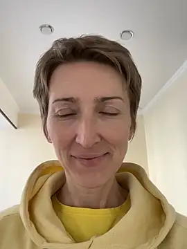 sensual_flower (F milf) - put my nipple clamps on