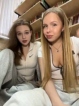 Liza_risky from StripChat is Freechat