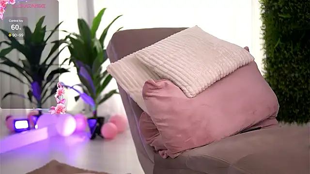 freyaheart - FreyaHeart's free webcam - UK Sex Cams