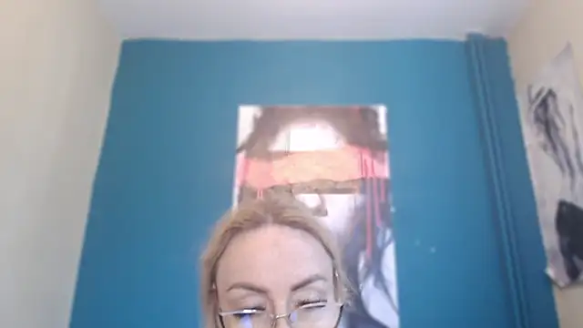 NADINNNE live sex cam