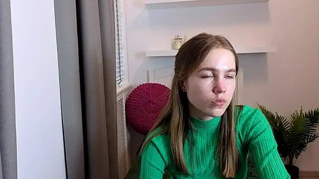 just_l0ve_me - Just_L0VE_me's free webcam - UK Sex Cams