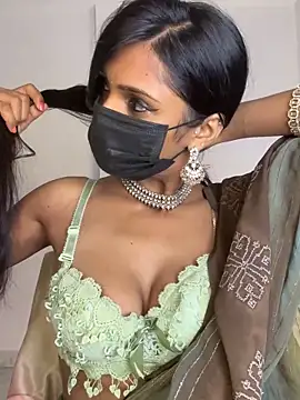 Webcam Model (Lovely_Babiee)  is live.Free join now!