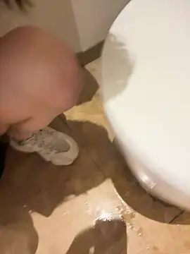 美女littleqiu在线直播