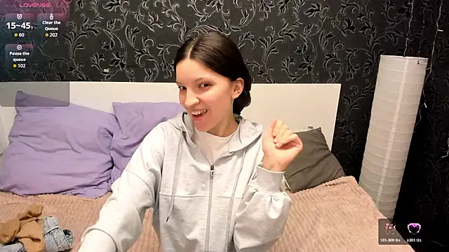 MelaniGrand live sex cam