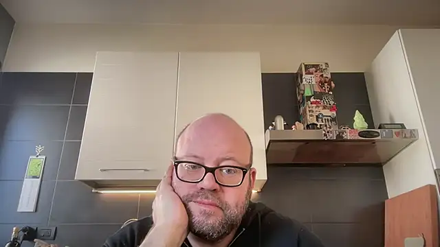 theitalianbear - Theitalianbear's free webcam - UK Sex Cams