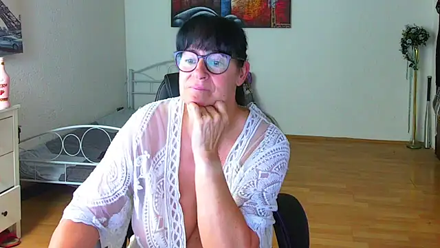 sylly - Sylly's free webcam - UK Sex Cams