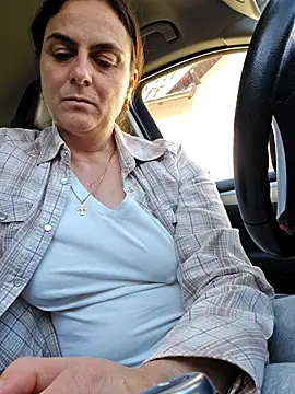 isabellecraft (F milf) - Lets play nacked în carr