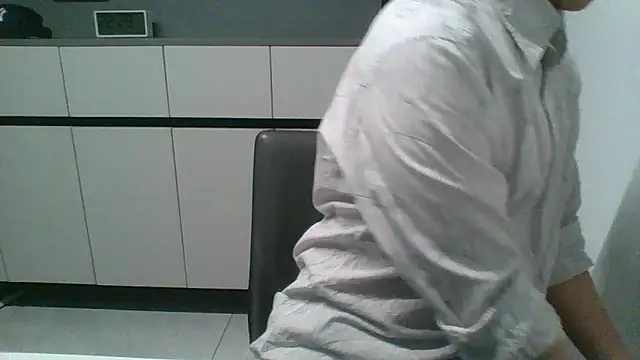 nole_china7 (Ask my age) - talk / fun / cum