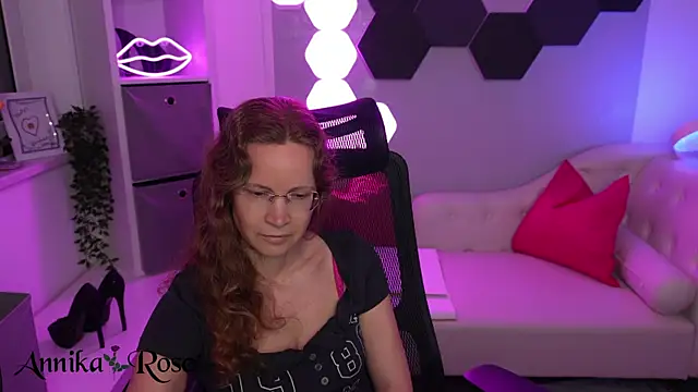 AnnikaRose webcam