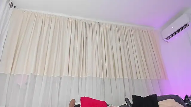 ambarthsmiith2 - AmbarthSmiith2's free webcam - UK Sex Cams