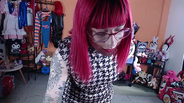 missmiia2 - MissMiia2's free webcam - UK Sex Cams