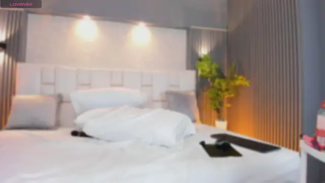 valeriagarcia (F young) - oil mi body +class ass+twerk