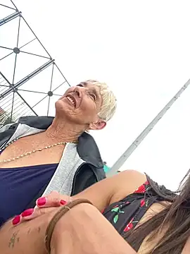 Webcam Model (Esperanza_GS)  is live.Free join now!