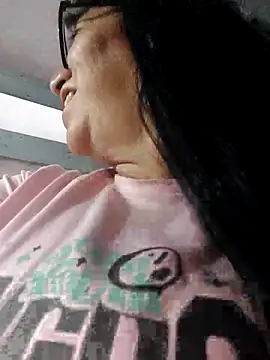 clarita_01 - Clarita_01's free webcam