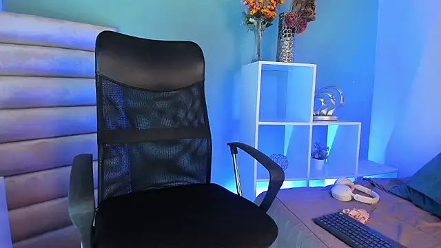 april_swett - April_Swett's free webcam