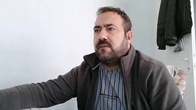 mio_jaks (Ask my age) - Does anyone want sperm? :wanker: