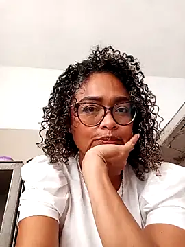 Webcam Model (BiiancaEstradaa)  is live.Free join now!