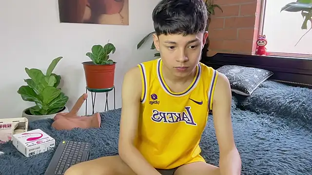 andy_belier23 (M twink) - masturbation one hour