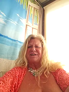 THESensualhorny live sex cam