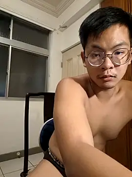 mike0706happy (M twink) - 乳夾射精開票