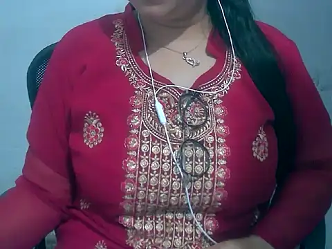 cute_aliyaa - Cute_Aliyaa's free webcam - UK Sex Cams