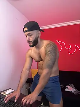mike_savage3 - Mike_savage3's free webcam - UK Sex Cams