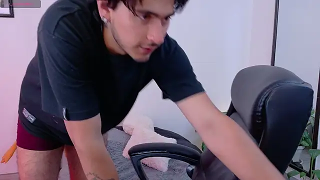 elian_savoy (M young) - make me cum daddy  🥵🥵