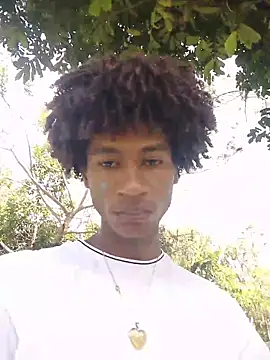 julexsw (M young) - Spit dick 👄💦