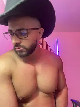 magnumchris - Magnumchris's free webcam - UK Sex Cams