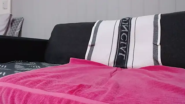 lilchristian@xh - Lilchristian@xh's free webcam - UK Sex Cams