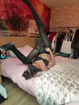 Amani_thewolf live sex cam