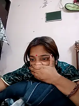 trisha_71 - Trisha_71's free webcam