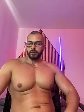 magnumchris (Ask my age) - Smoke T cock hard