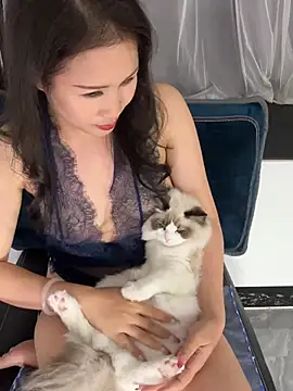 Webcam Model (littlesluttycat)  is live.Free join now!