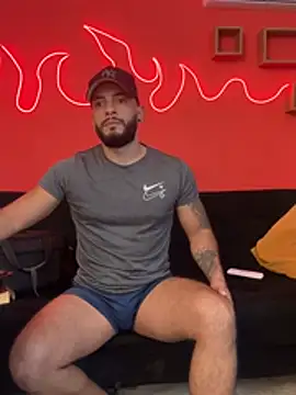 mike_savage3 (M young) - Oil show flex arms and muscles worship