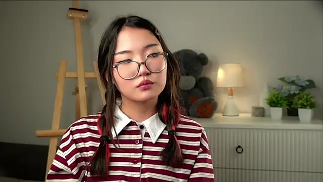 NelleMihalko live sex cam