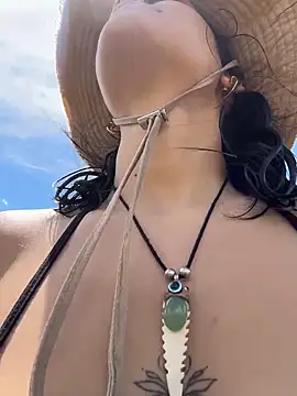 alice_surprise - Alice_surprise's free webcam - UK Sex Cams