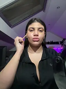 minakhalina (F teen) - Tongue Out and Tits Show 30 Sec 🍒