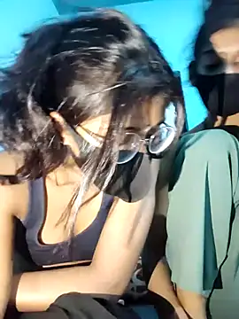 Aaradhya-Rani Live Webcam on Stripchat